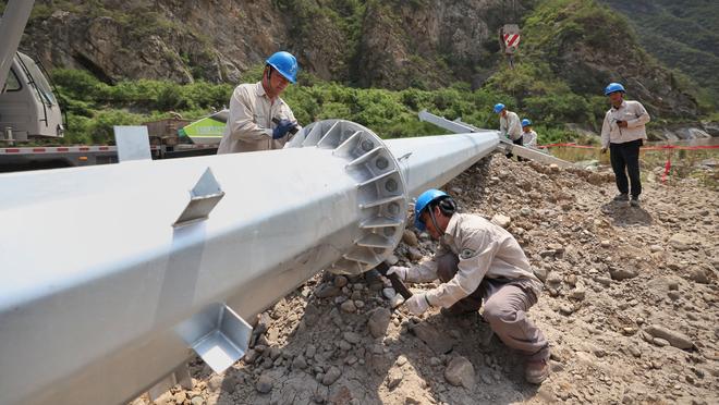 电讯报：蓝军球员担心球迷们的嘘声，并同情斯特林的遭遇