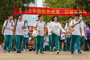 继续整活！河内FC发布战浦和红钻海报，小男孩对决相扑手